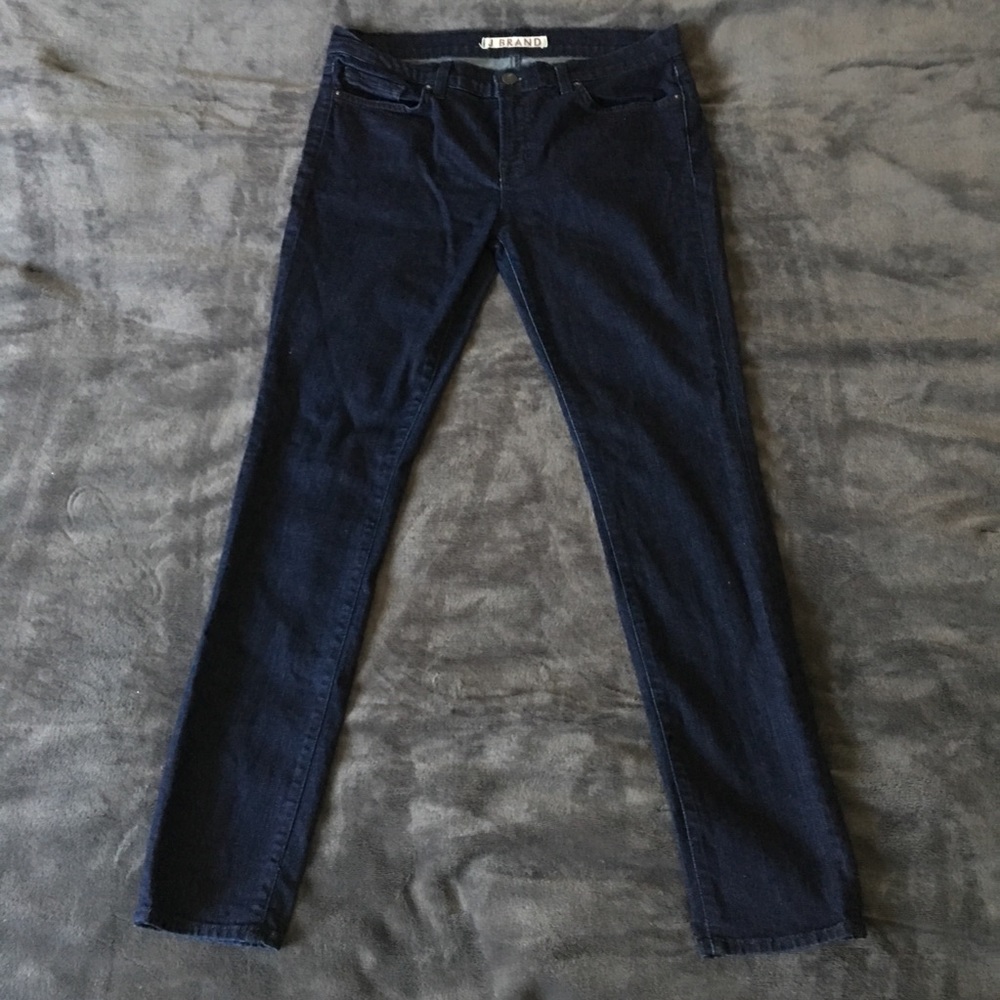 NWOT JBRAND dark wash straight cut jeans